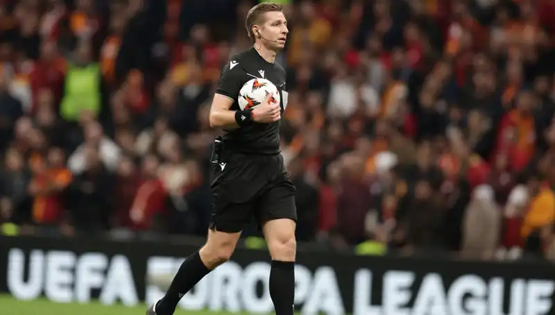 Galatasaray-Antalyaspor Mücadelesinin VAR'ı Belçikalı Hakem Lawrence Oldu