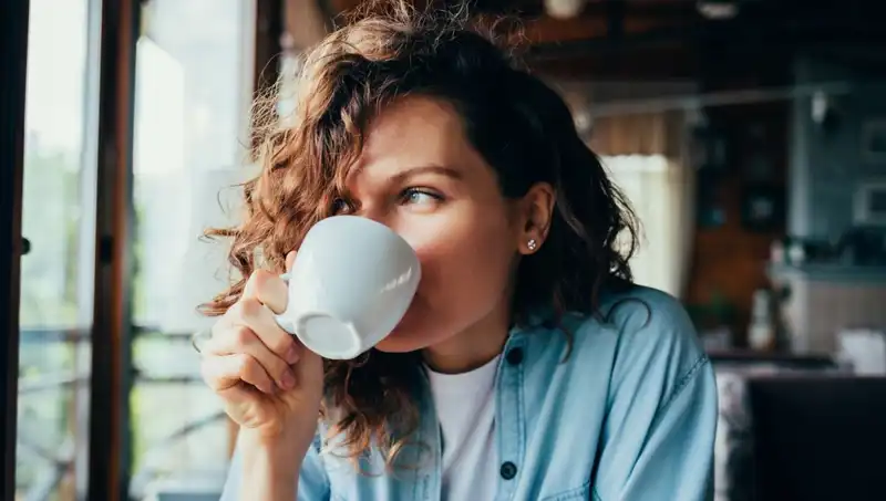 48 Yaşındaki Kadının Kahve Bağımlılığı Sağlığını Tehdit Mi Ediyor?