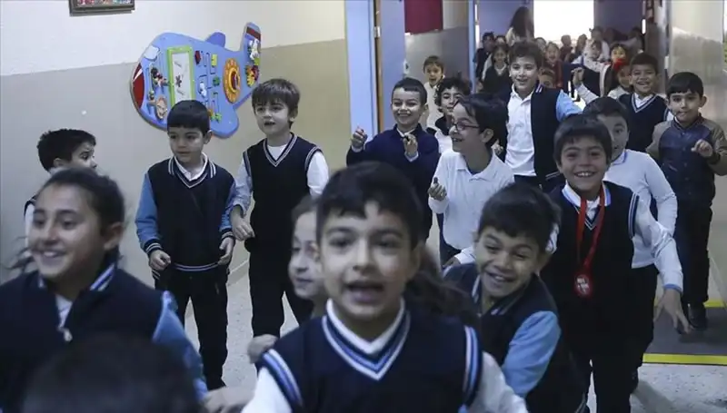 2025 Eğitim Takvimi: Okullar Ne Zaman Açılıyor? Tüm Ayrıntılar Burada!