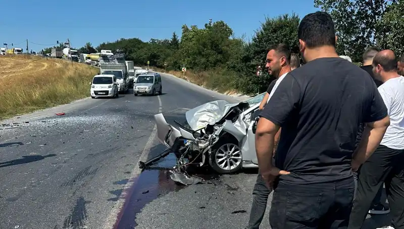 İstanbul'da Şok Eden Kaza: Kalp Krizi Geçiren Sürücü Otobüse Çarptı