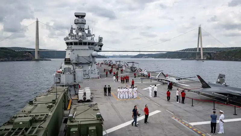 TCG Anadolu, Sarayburnu'ndan Ayrılarak Yeni Görevine Yol Alıyor