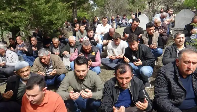 Bir Köyün Kalbinden Yükselen Sevgi: Veda Zamanı