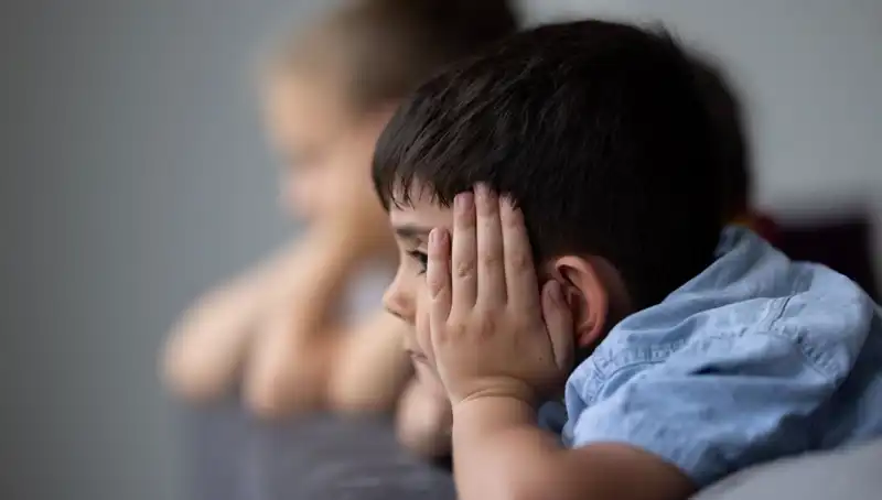 Neden Otizm Erkek Çocuklarında Daha Yaygın? Bilimsel Gözlemler ve Analizler