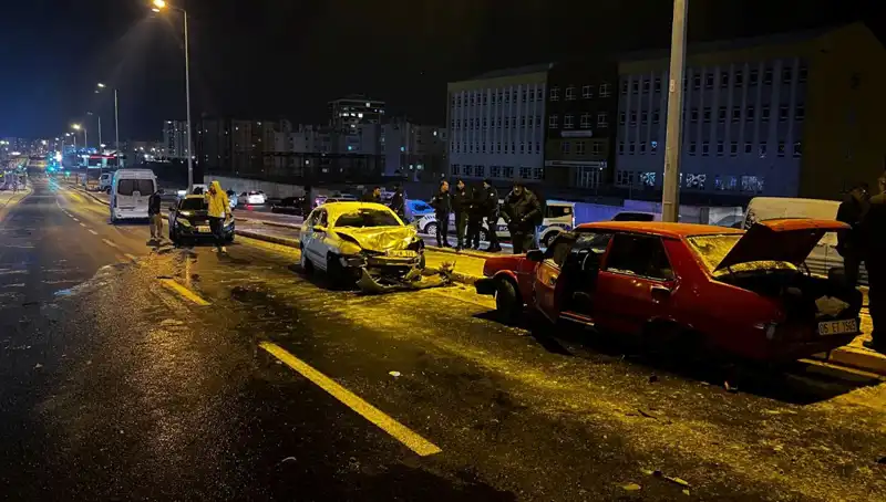 Kayseri'de Trafik Kazasında 11 Araç Birbirine Girdi: Detaylar ve Sonuçlar
