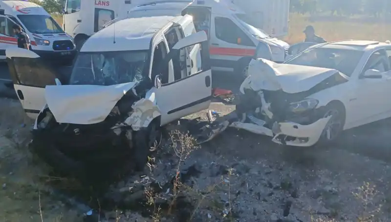 Nevşehir'de Feci Trafik Kazası: 14 Yaralı, Olayın Ayrıntıları Şok Edici
