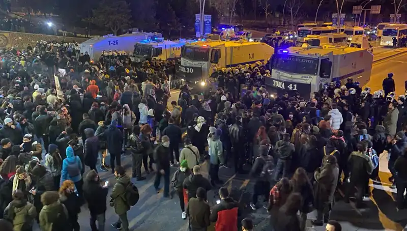 İstanbul ve Ankara'da Öğrencilerden İmamoğlu Eylemi: Diploma İptaline Protesto