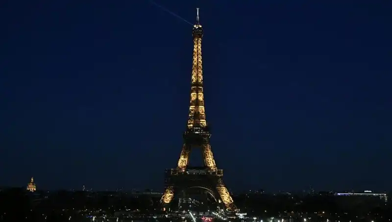 Eyfel Kulesi'ne Saldırı Planı Ortaya Çıktı: İki Kişi Tutuklandı