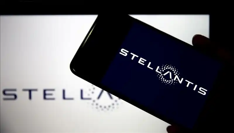 Stellantis'in Zorlu Dönemi: Fabrika Kapatma Tehditi Üzerine Kriz Yönetimi