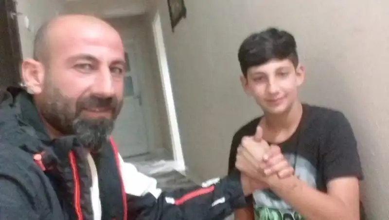 Bir Çatı Tamiri, Baba ve Oğulun Hayatını Nasıl Değiştirdi?