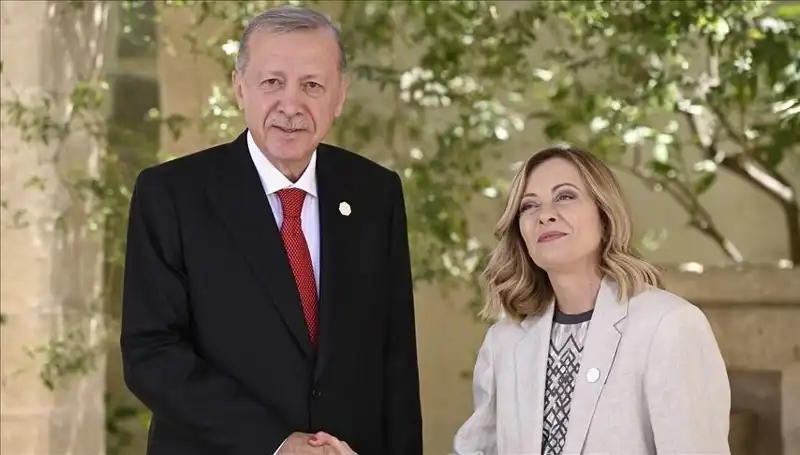 İstanbul'da Akdeniz Zirvesi: Erdoğan İtalya ve Libya ile Tarihi Buluşmada