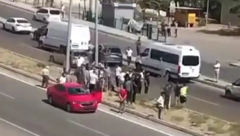 Yolun Karşısına Geçen Yayaya Otomobil Çarptı: Son Durum ve Güvenlik Önlemleri