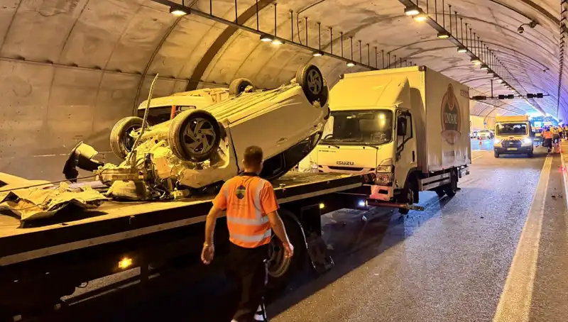 Kuzey Marmara Otoyolu’nda Otomobil ile Kamyonet Çarpışması: Kaza Anı ve Sonrası
